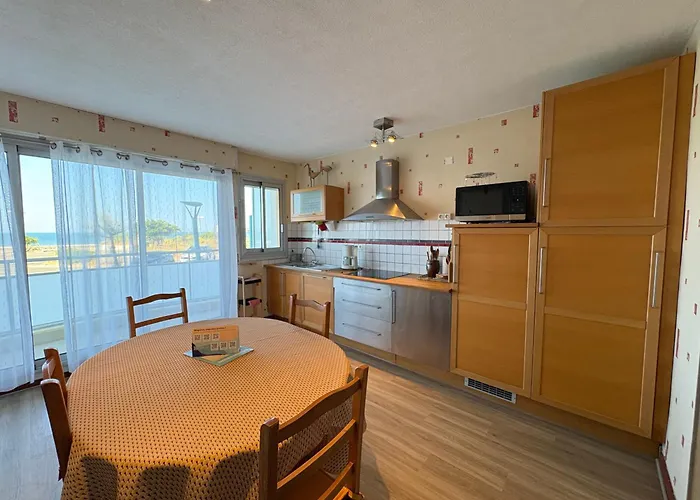 2 Pour 6 Personnes - Face - Spacieux - - Fr-1-323-297 *